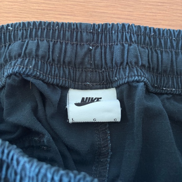 Nike Men’s Dark Cargo Pants with Logo – Size L - Picture 4 of 7